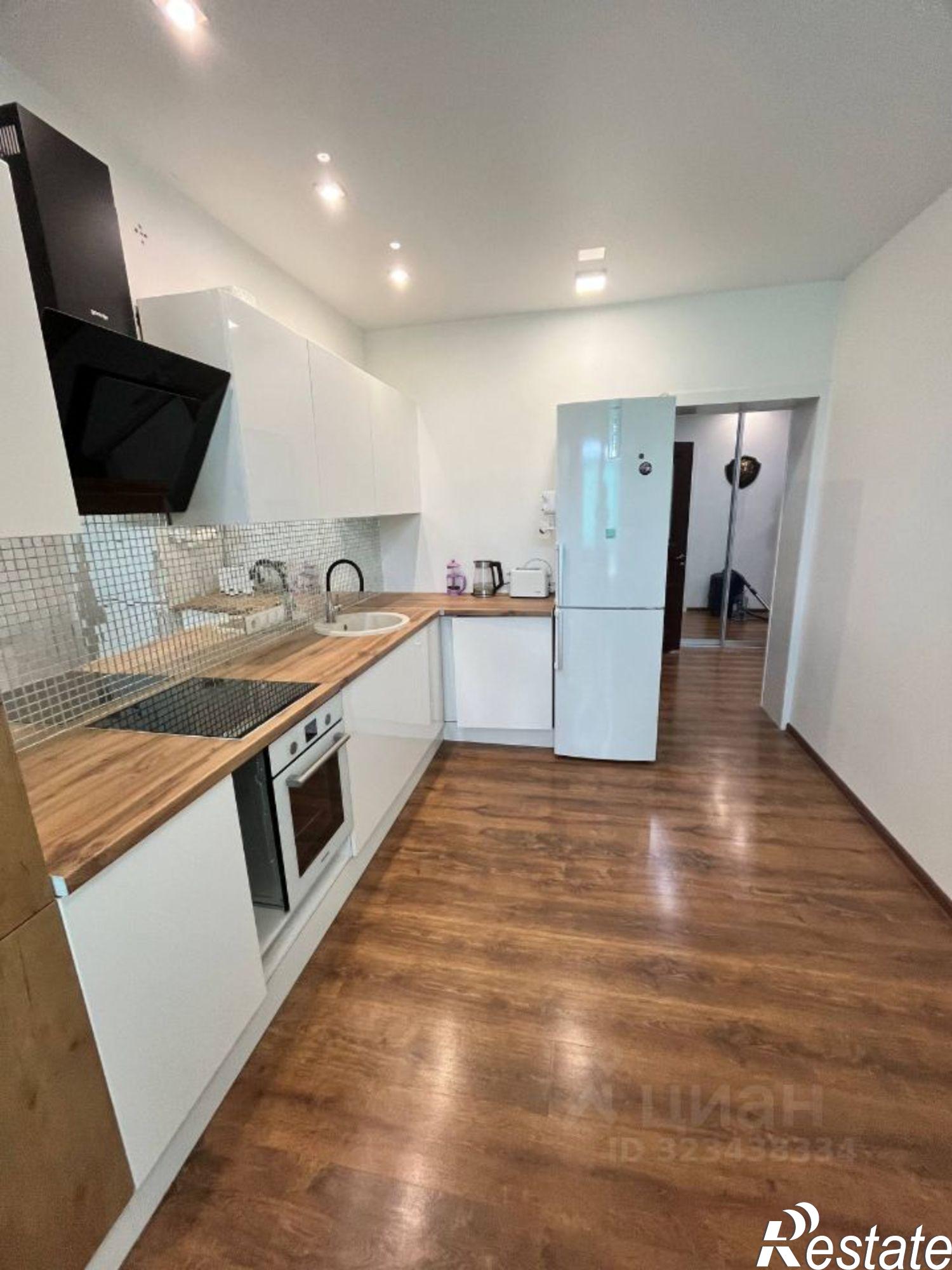 Сдать квартиру за 35 000 рублей на Калининградский пер, 4