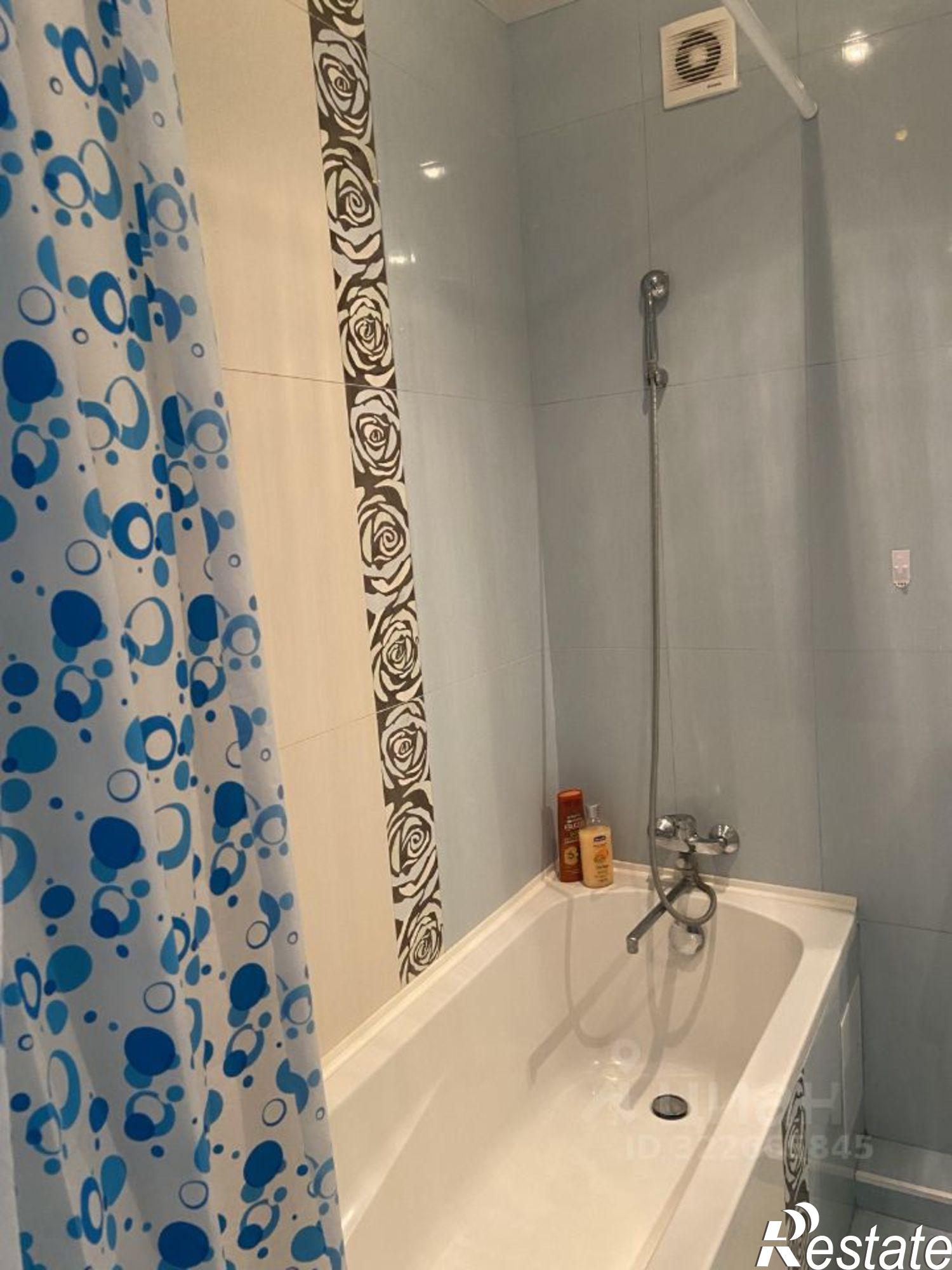 Сдать квартиру за 27 000 рублей на улица Ткаченко, 1