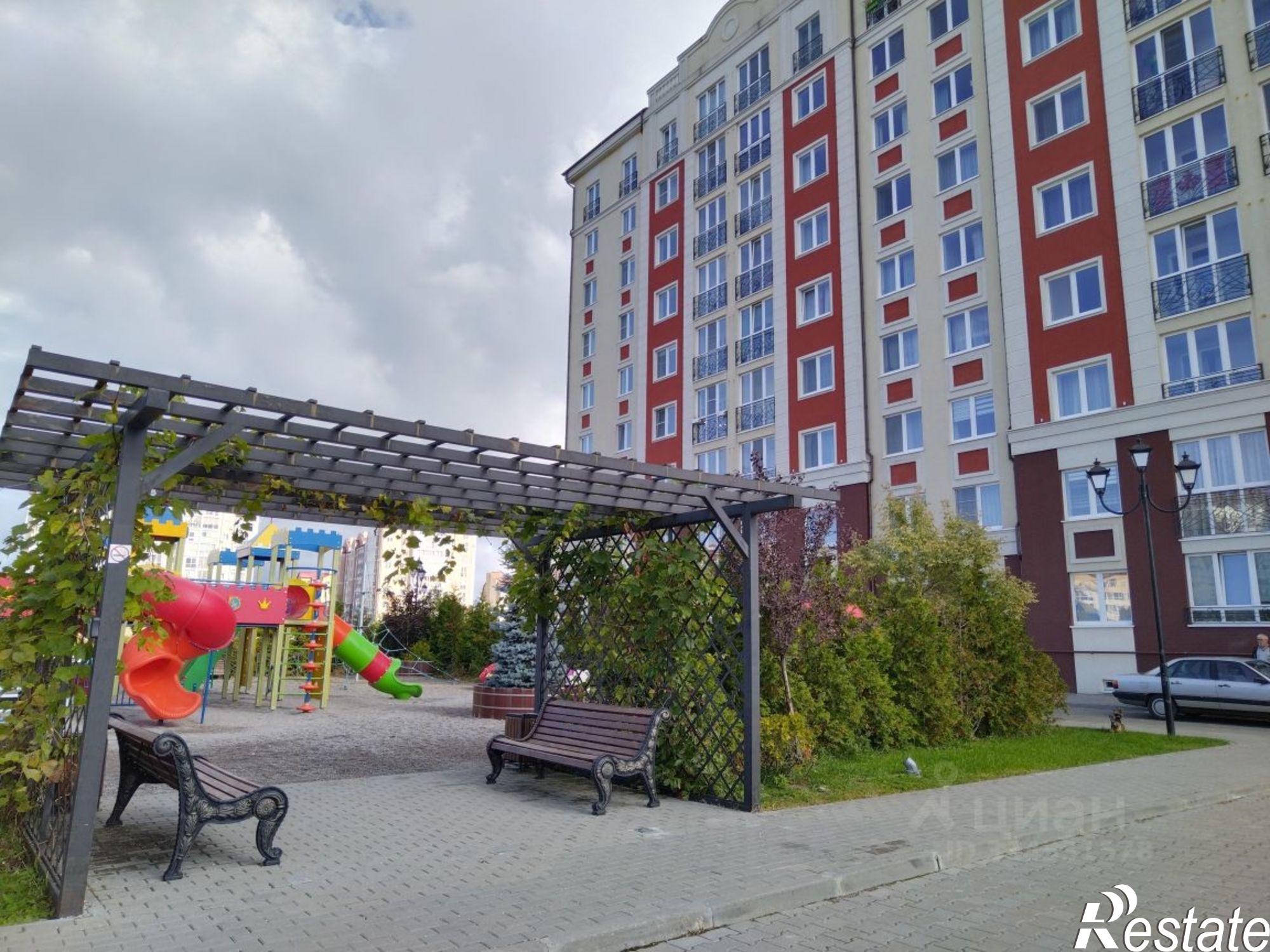 Сдать квартиру за 28 000 рублей на улица Александра Прохоренко, 3