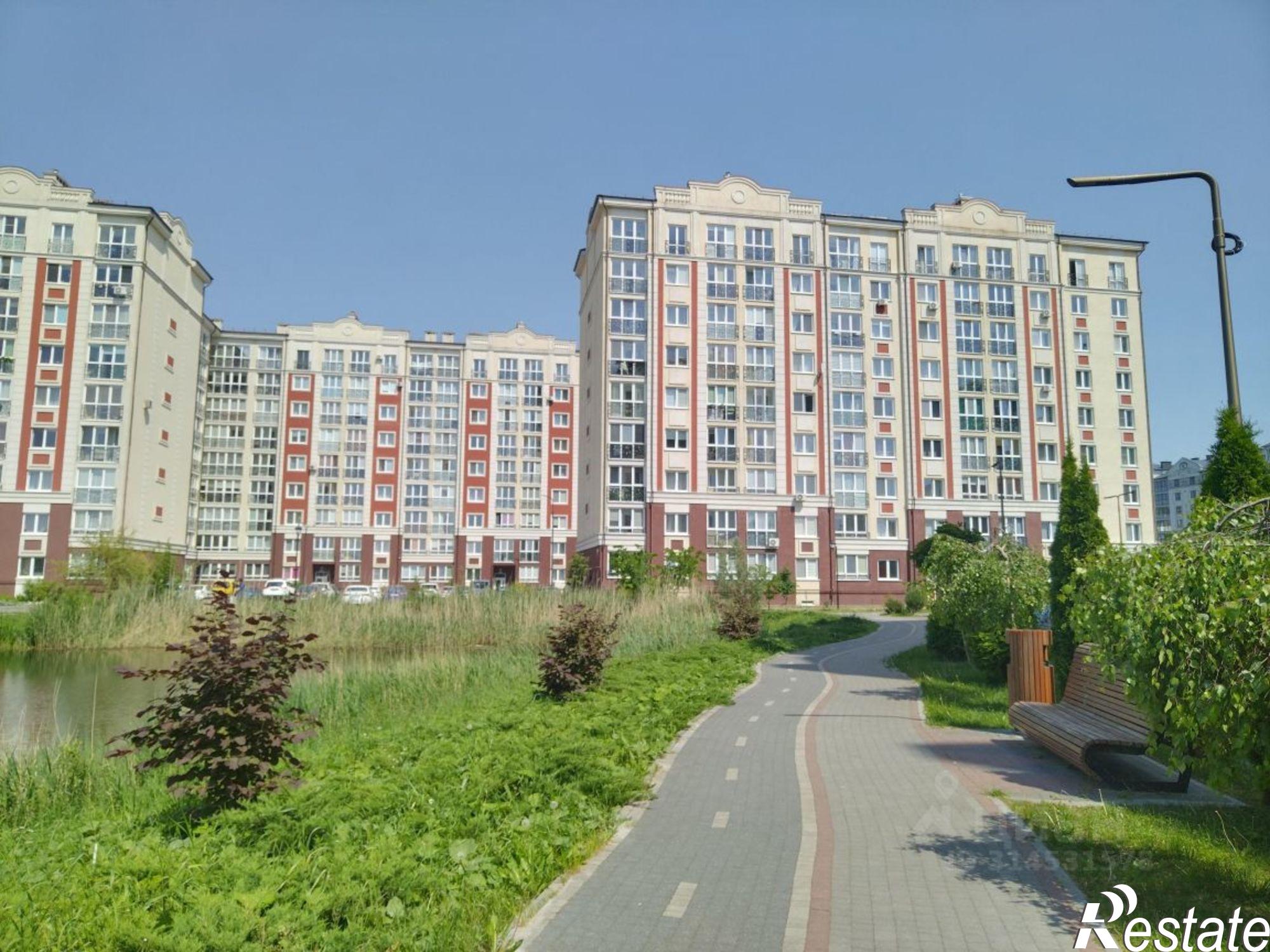 Сдать квартиру за 28 000 рублей на улица Александра Прохоренко, 3