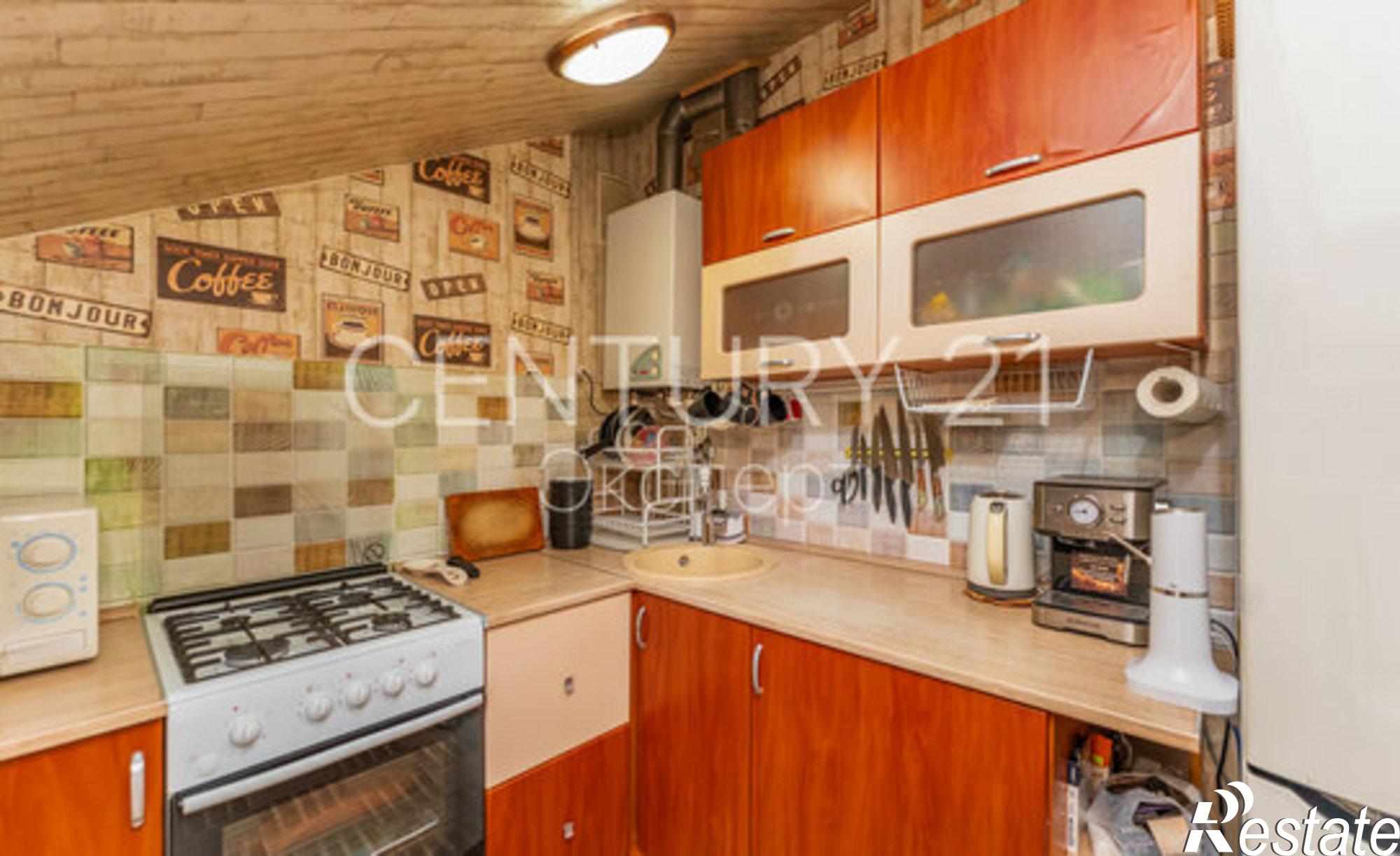 Купить квартиру за 5 400 000 рублей на Пражский бульвар, 5