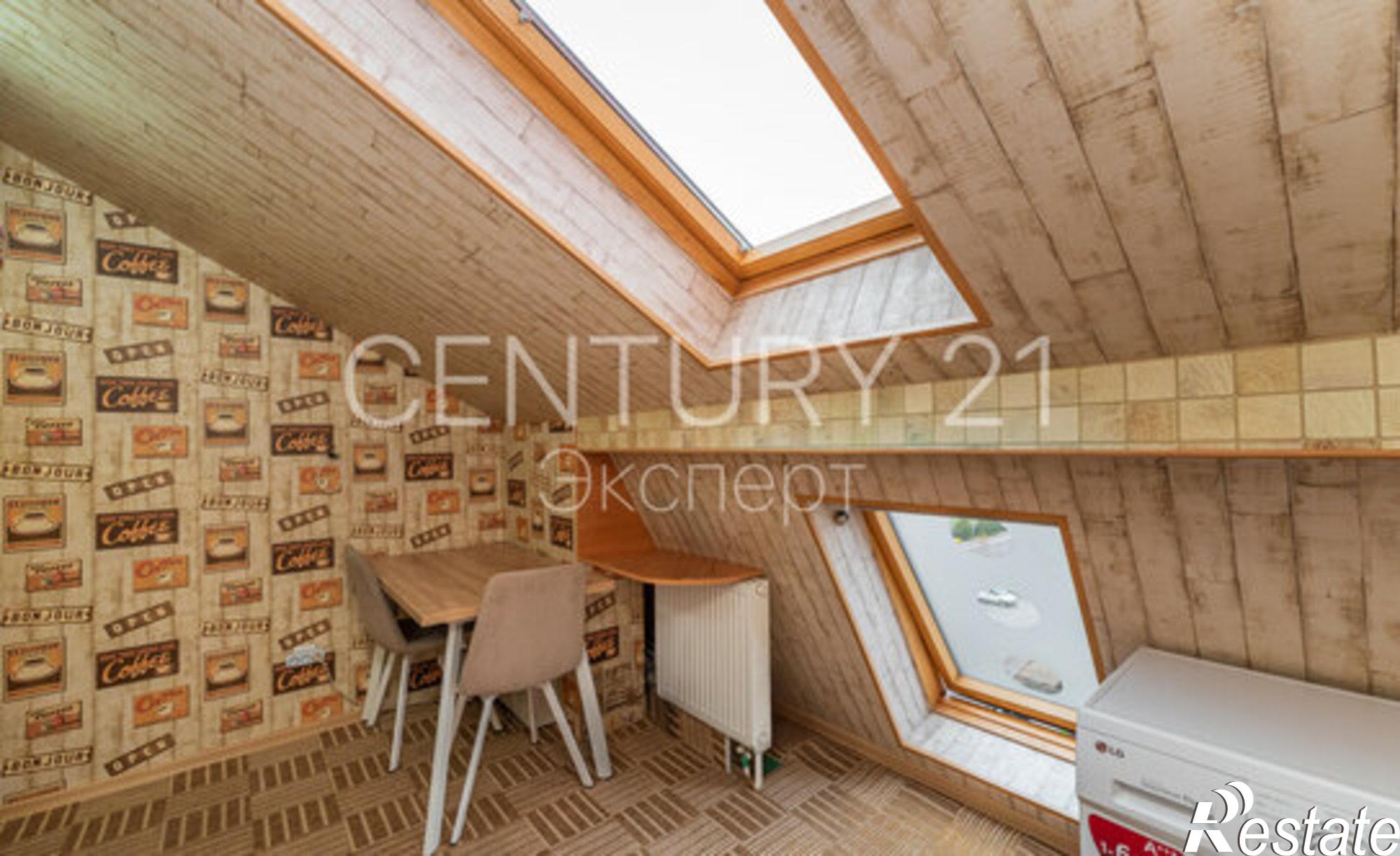 Купить квартиру за 5 400 000 рублей на Пражский бульвар, 5