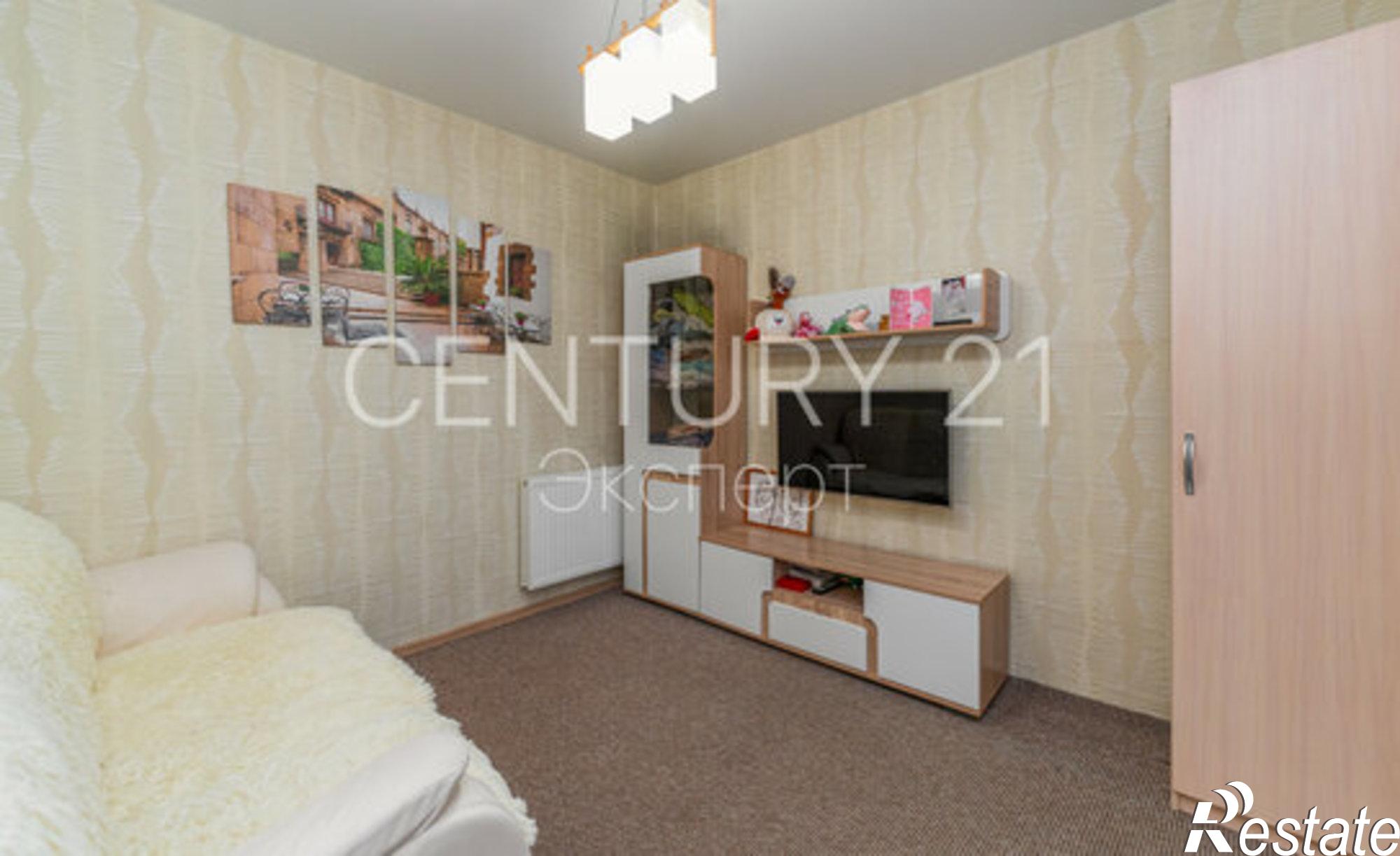 Купить квартиру за 5 400 000 рублей на Пражский бульвар, 5