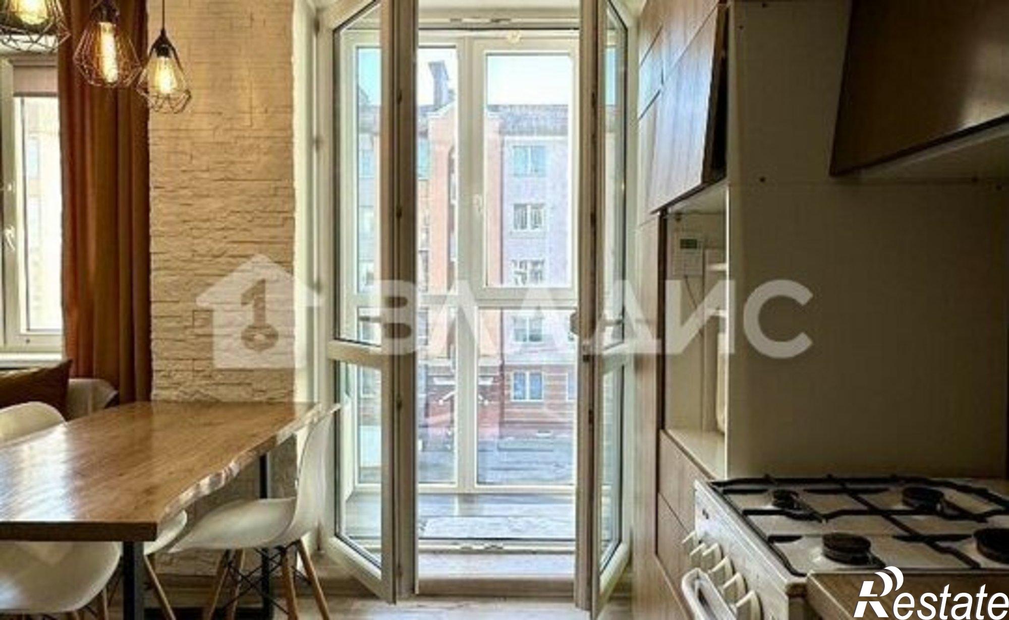 Купить квартиру за 5 990 000 рублей на Пражский б-р, 14