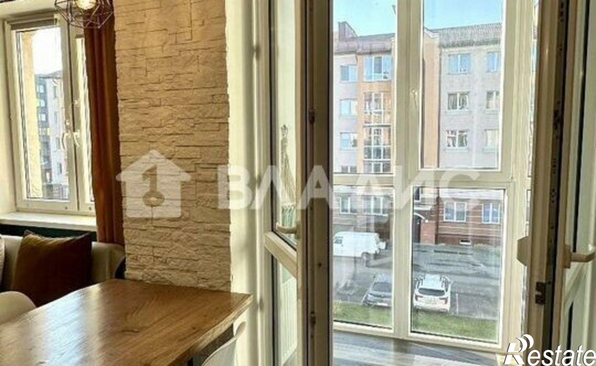 Купить квартиру за 5 990 000 рублей на Пражский б-р, 14