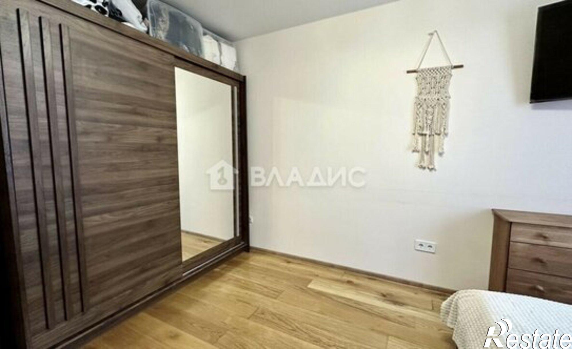 Купить квартиру за 5 990 000 рублей на Пражский б-р, 14